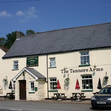 The Tanners Arms Hotel Devynock Buitenkant foto