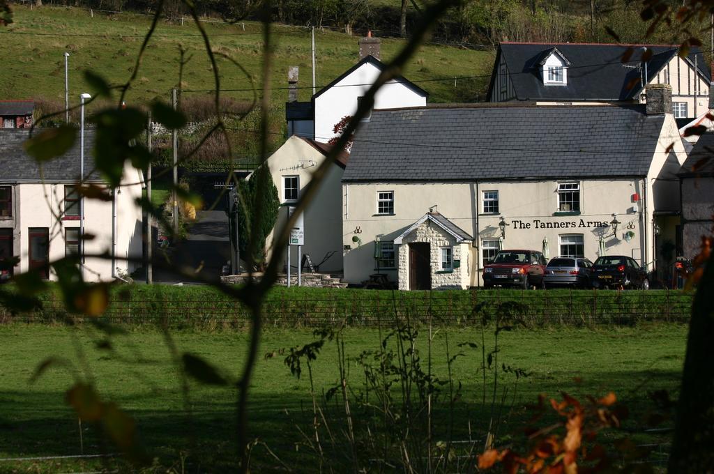 The Tanners Arms Hotel Devynock Buitenkant foto