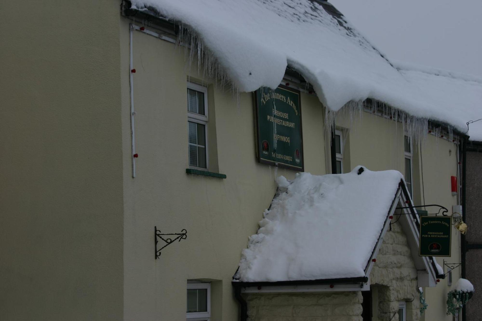 The Tanners Arms Hotel Devynock Buitenkant foto