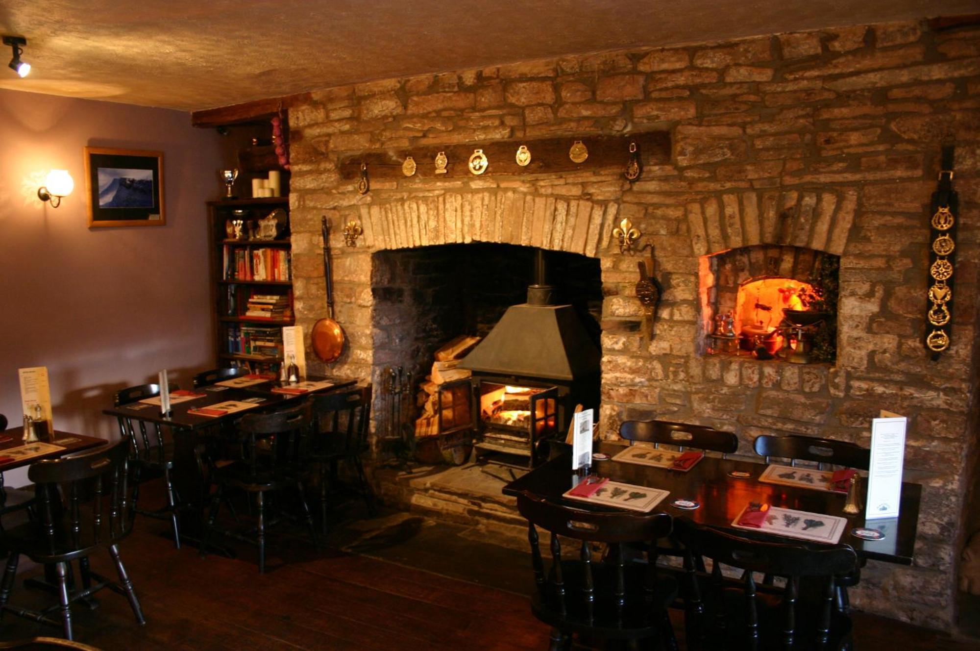 The Tanners Arms Hotel Devynock Buitenkant foto